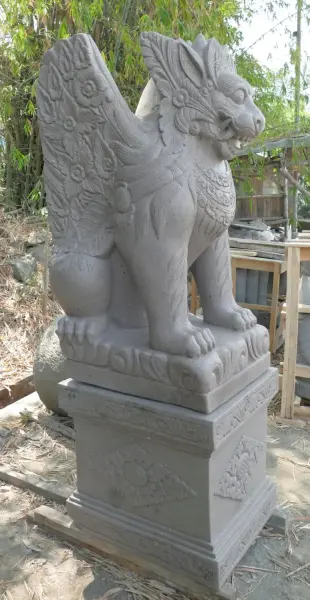 Product image 6 of the product “Set of Singa Ambaraja, consist out of the sculpture and base. Total height is 223cm ”